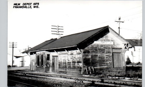 Milw depot franksville - rr,